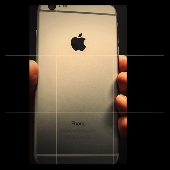 Unlocked iPhone 6 Plus - Picture 1 of 2